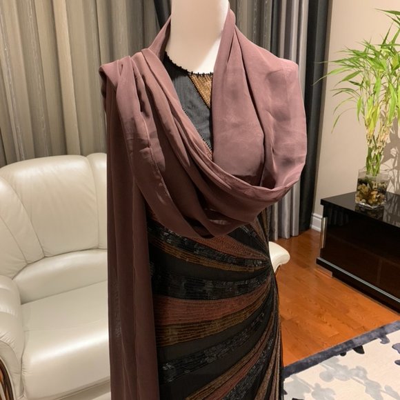 NakulSen 100% Silk Gown with Sequins & Glass Beads - Picture 11 of 15